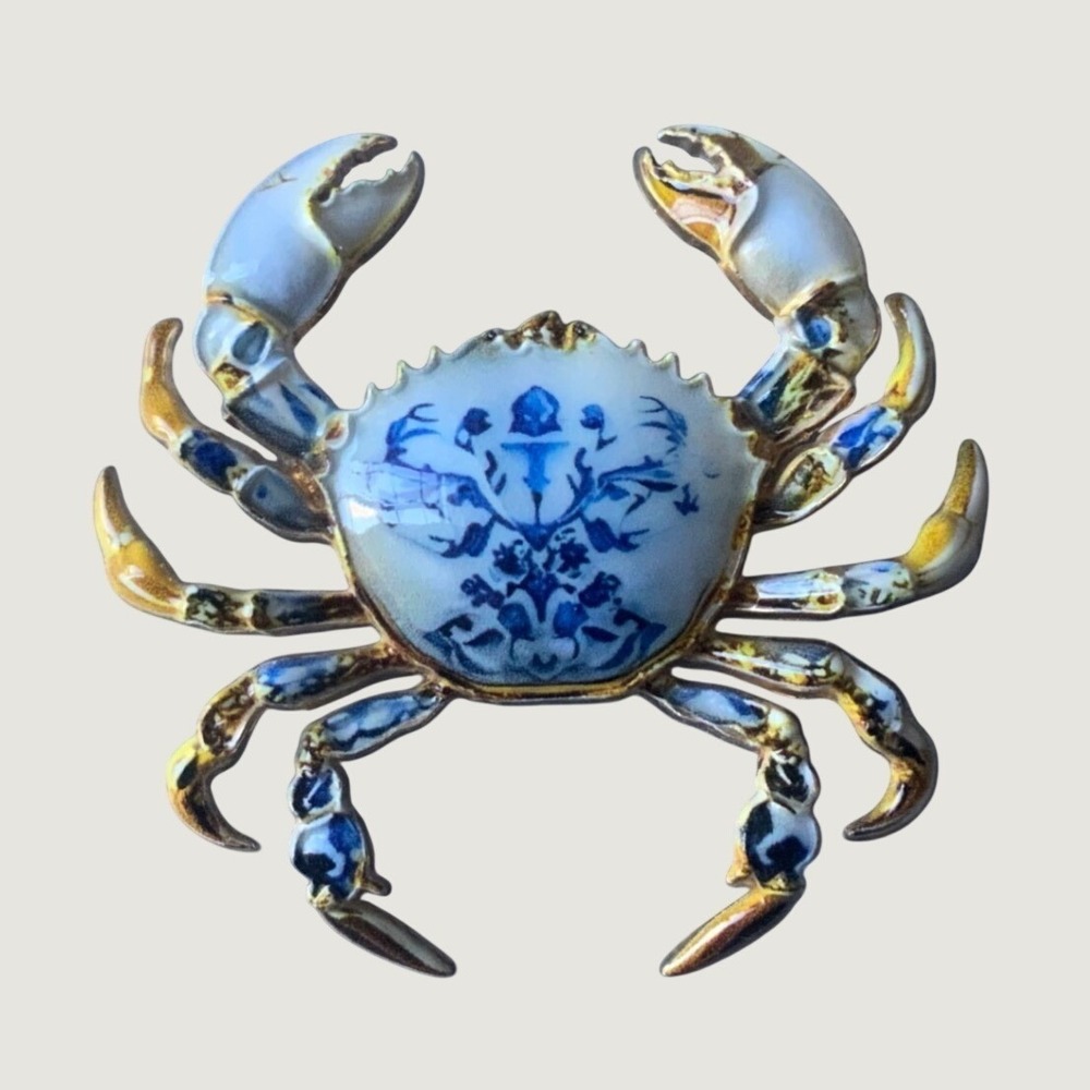 Vintage Blue White Enamel Crab Brooch Gold Tone Chinoiserie Nautical Pin